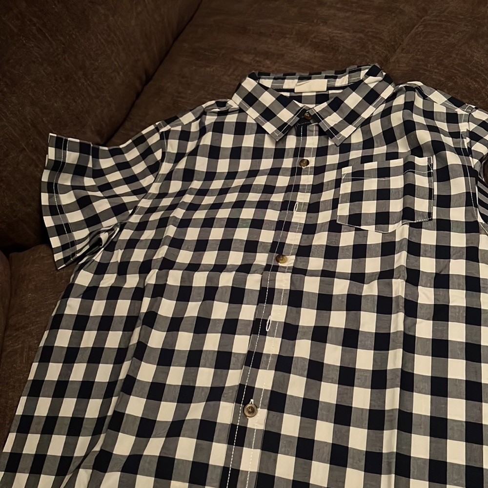 Button down shirt - Picture 3 of 4